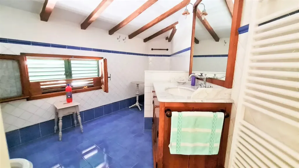 Vannitoad - Restored Liberty-Style Semi-Detached Villa in Montevarchi