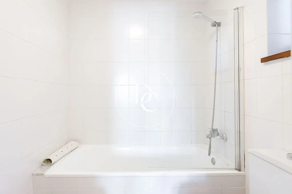 Salles de bain - Renovated Villa with Pool in Ger, Catalonia
