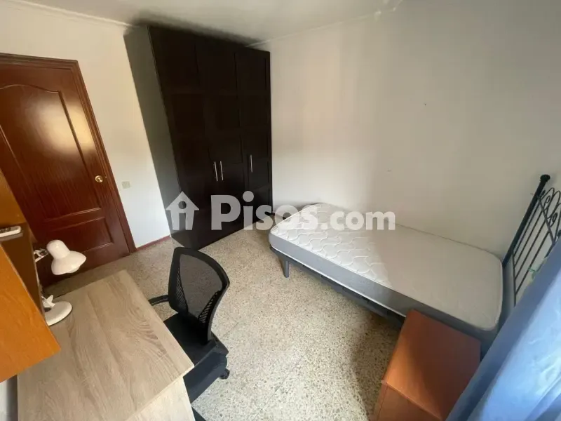 Magamistoad - Student Flat with Balcony in Seville