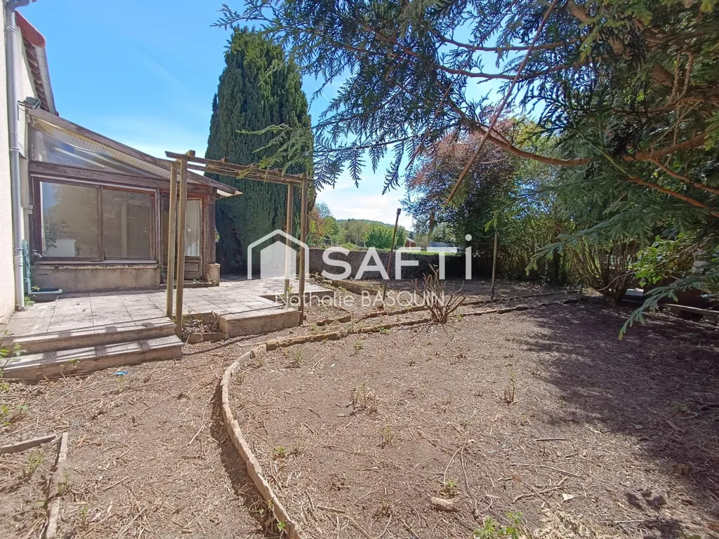 Aed - Stone House with Garden in Genouilly