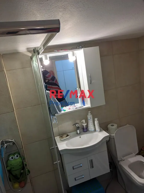 Vannitoad - Apartment with Balcony in Kallithea, Athens