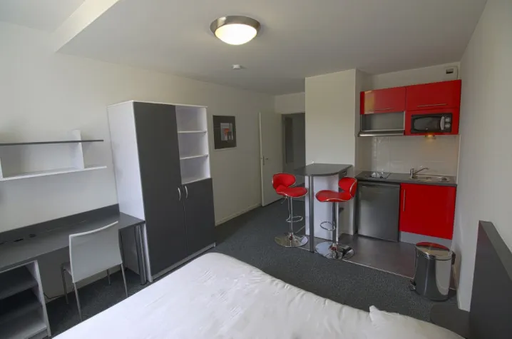 Bedrooms - Meubled Studio with Double Bed in Nice