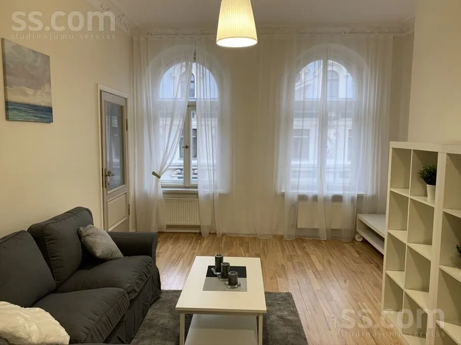 Séjour - Furnished Apartment with High Ceilings in Riga Centre