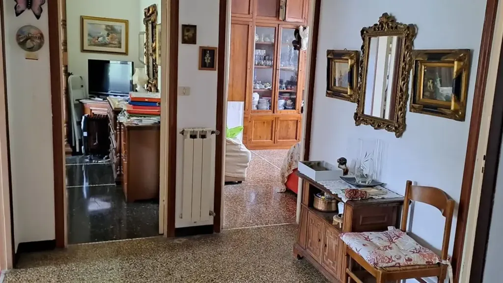 hallway_entrance
