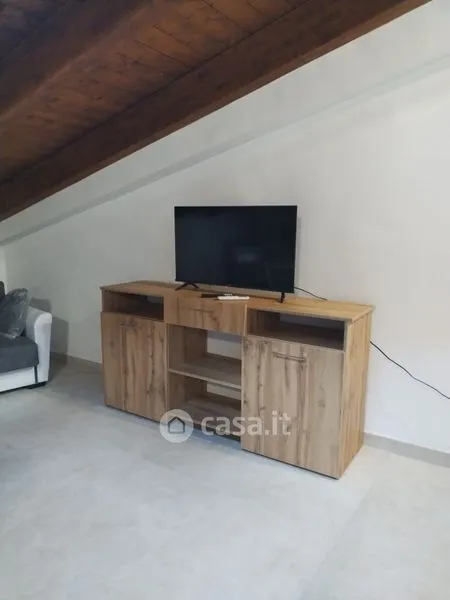 Elutuba - Rented Attico with Balcony in Caserta