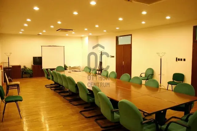 Dining Room - Office Building with 24-Hour Security in Újlipótváros