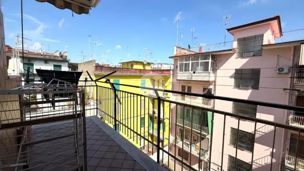 Balcon - Apartment with Balconies in Central Naples