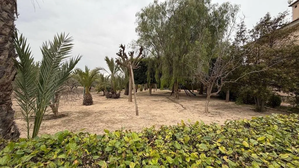 Aed - Luxury Chalet with Pool in Elche