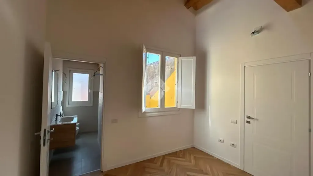 Rooms - Modernised Bilocale with Balcony in Cagliari