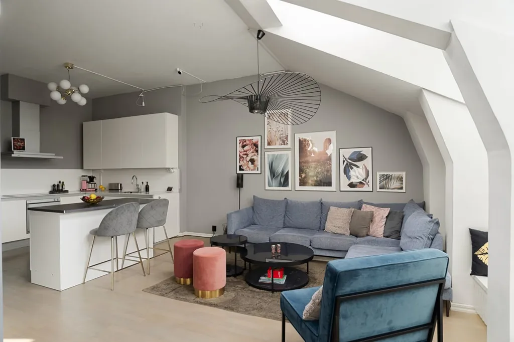 Elutuba - Penthouse with Impressive Ceiling Height in Fridhemsplan
