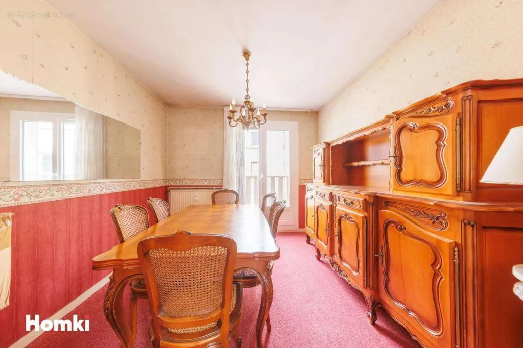 Söögituba - Top Floor Flat with Loggia in Clermont-Ferrand