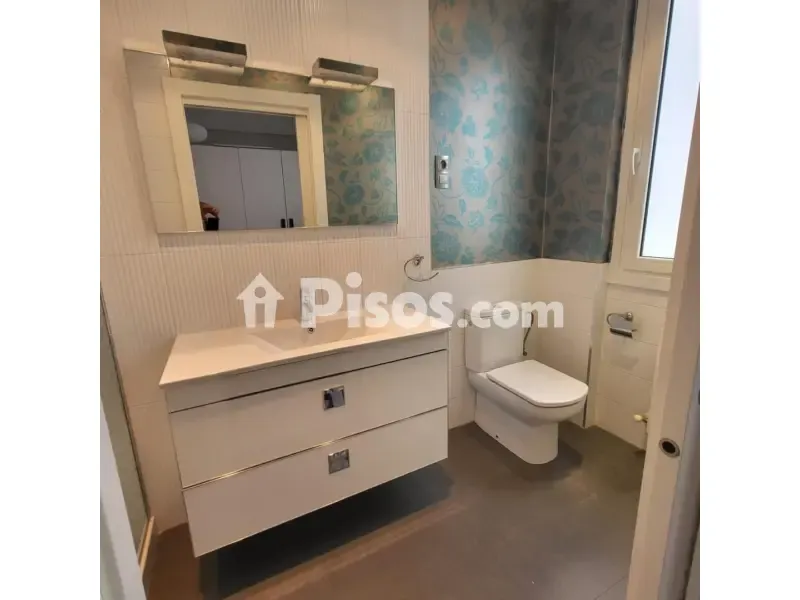 Salles de bain - Modernised Flat with Exterior Views in Indautxu