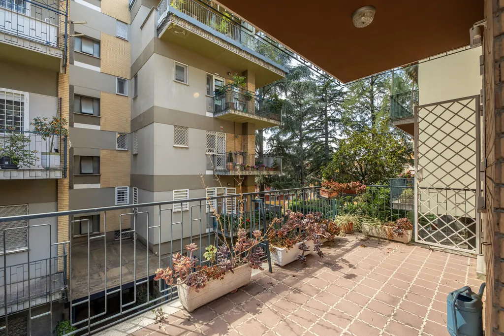 Balcone - Apartment with Terrace in Talenti, Rome