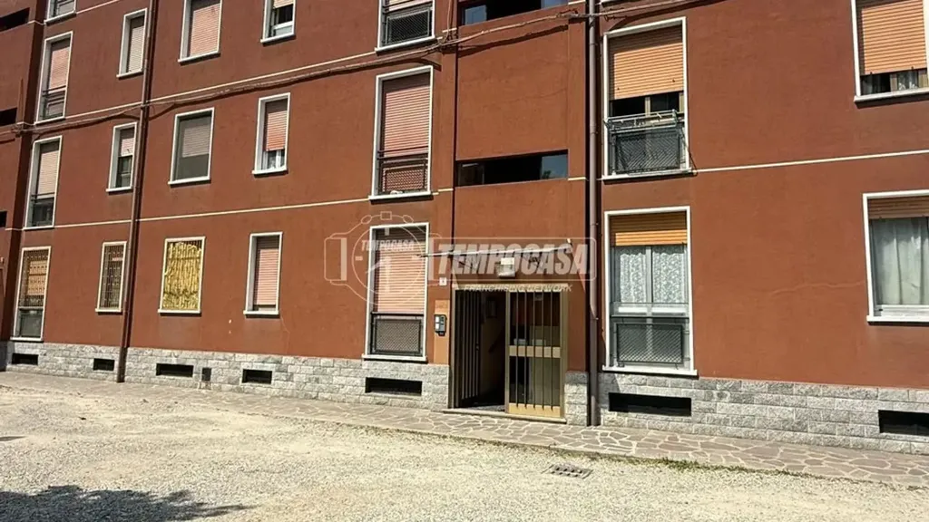 Esterno - Bright Trilocale with Balcony in Cinisello Balsamo
