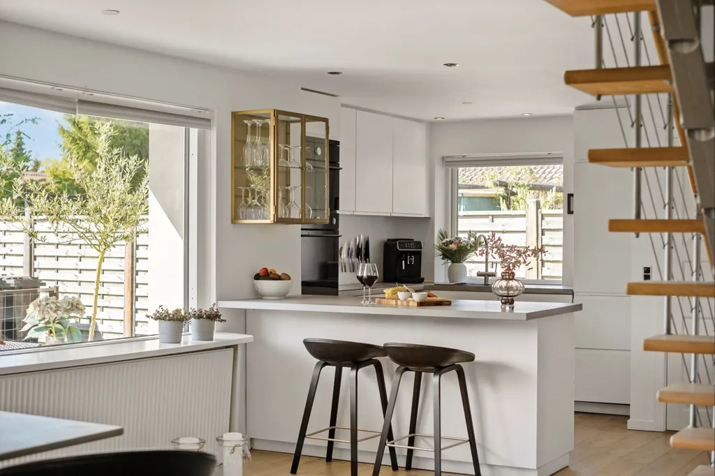 Cuisine - Villa with Lofted Living Room in Dragør