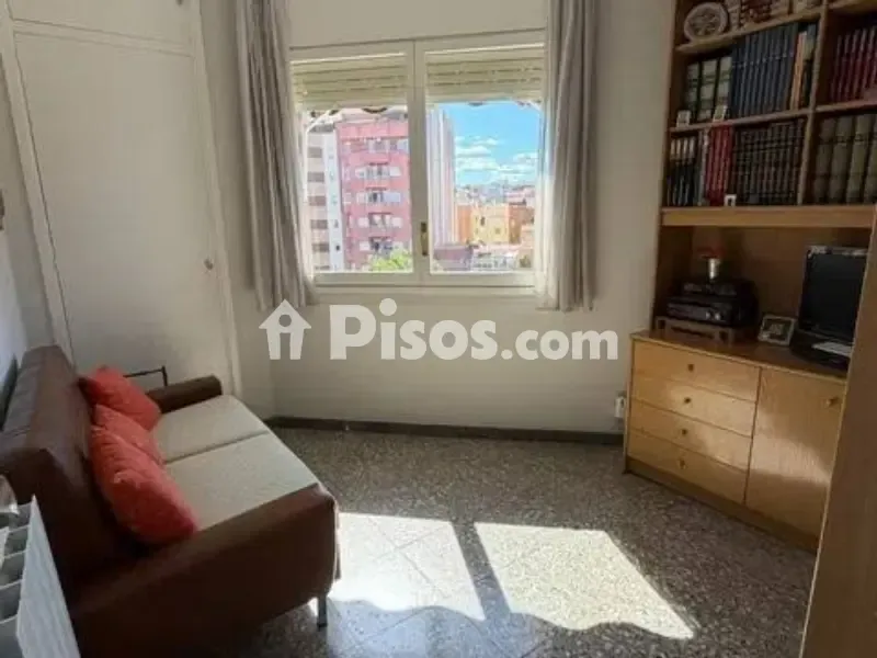 Séjour - Appartement 4 pièces à ES