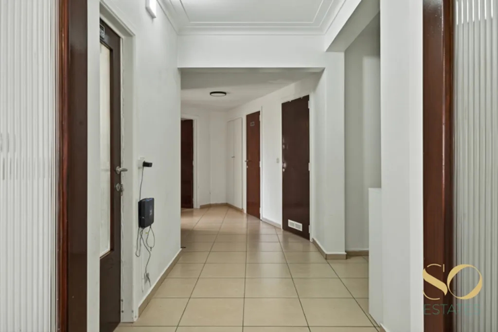 Entrée - Appartement avec Balcon à Laeken, Place Joseph-Benoit Willems