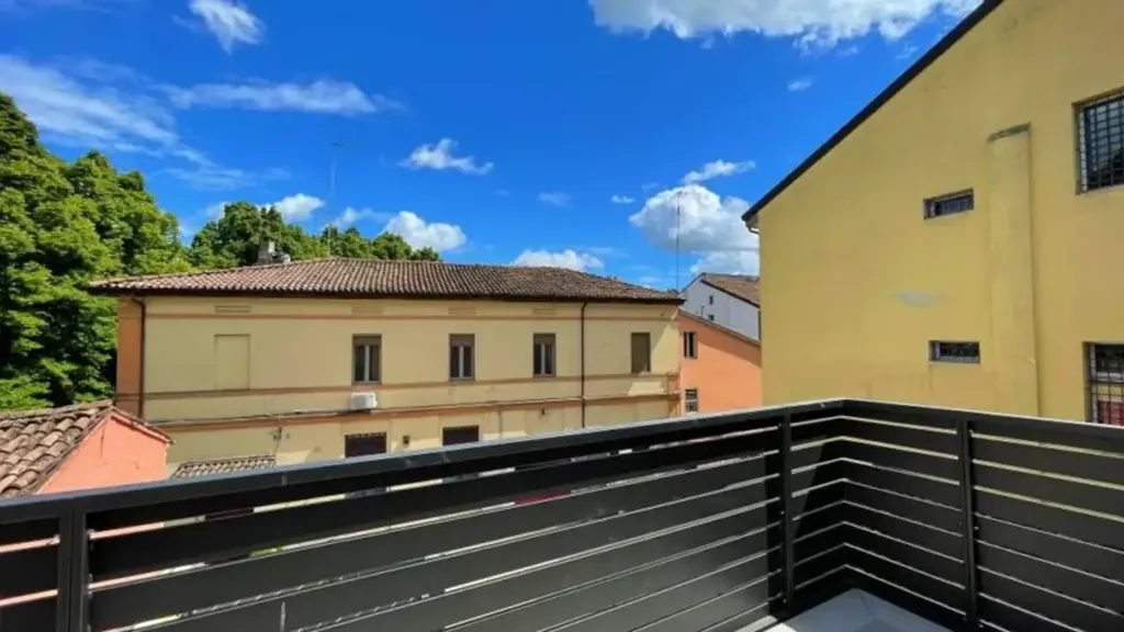 Balcone - Apartment with Terrace in Cento Centre