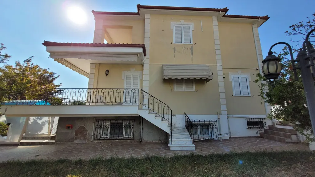 6-toaline maja asukohas Thessaloniki/suburbs