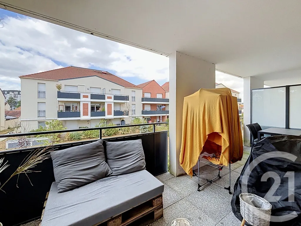 Rõdu - 2-Bedroom Flat with Balcony in Dammarie-les-Lys