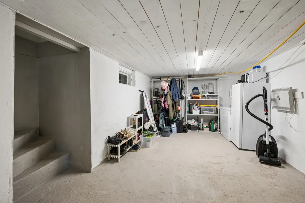 Garage - Modern Bungalow with Garden in Spikkestad