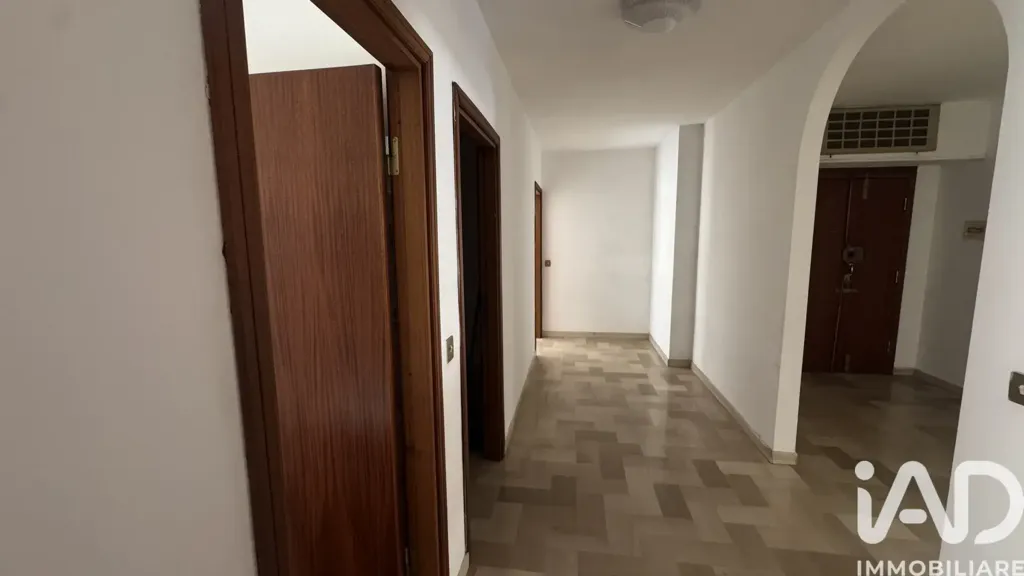 Esik - Apartment to Renovate in San Benedetto del Tronto