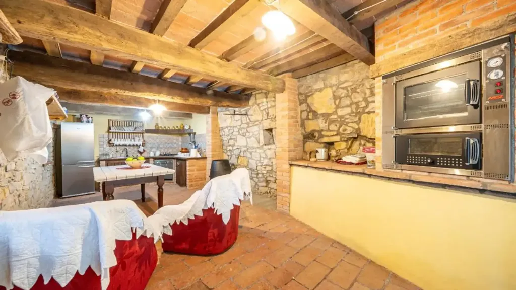 Cuisine - Restored Rustico with Garden in Serramazzoni