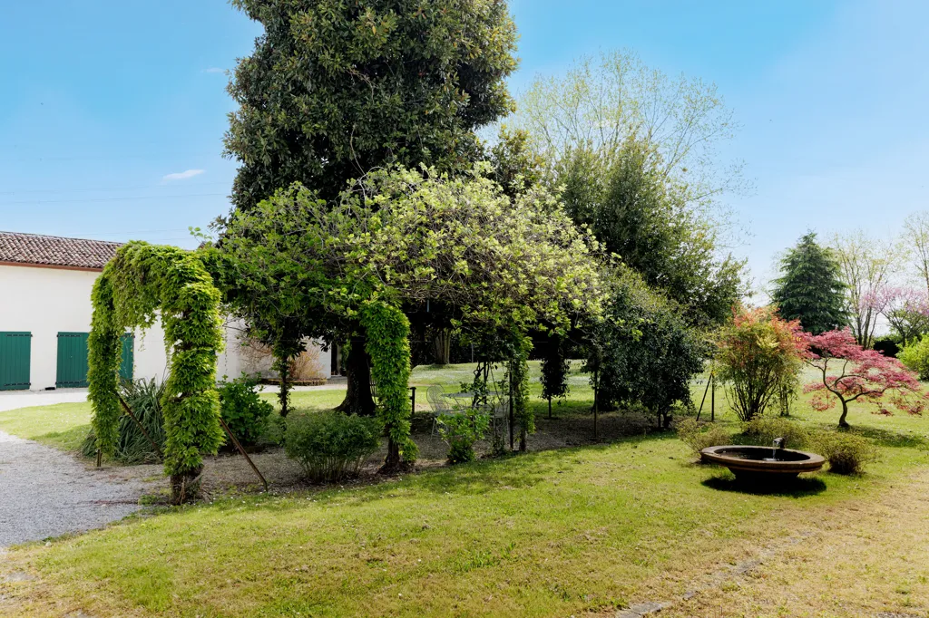 Jardin - Liberty-Style Residence with Private Park in Zero Branco