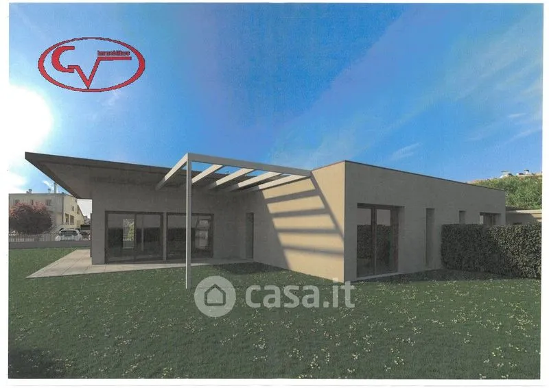 Duplex House with Private Garden in Montevarchi