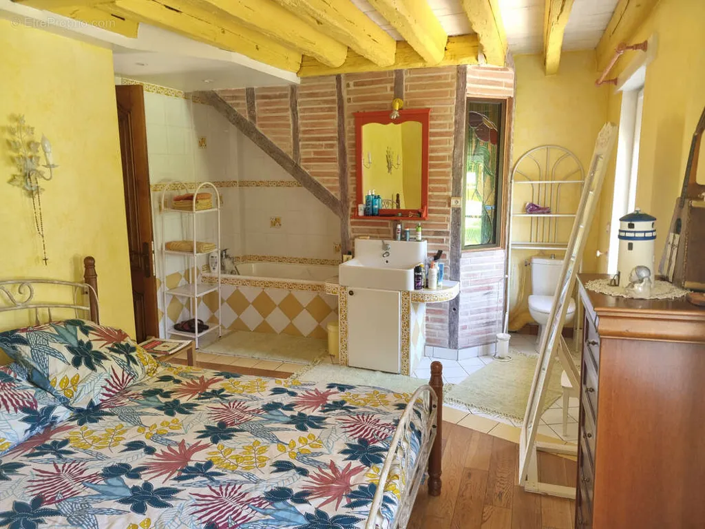 Magamistoad - Large Property with Garden in Bruyères-le-Châtel