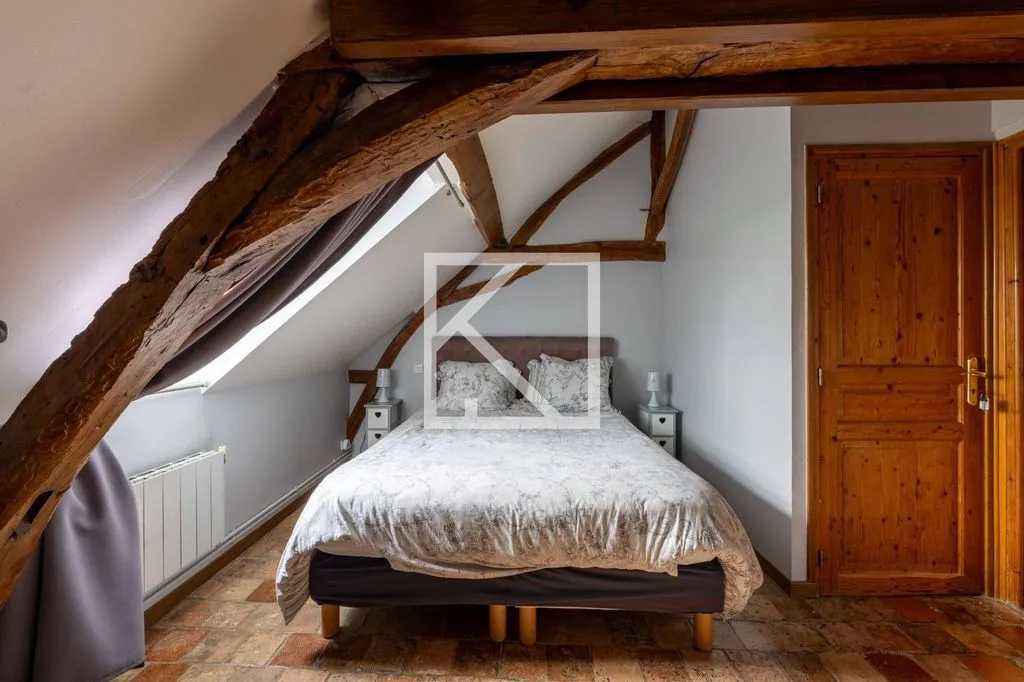Chambres - Maison de Luxe avec Piscine à Chevillé