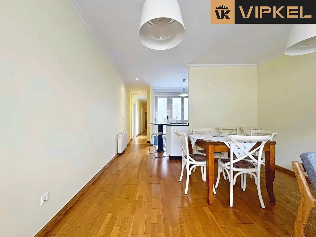 Salle à manger - Apartment with Terrace in Porto do Son