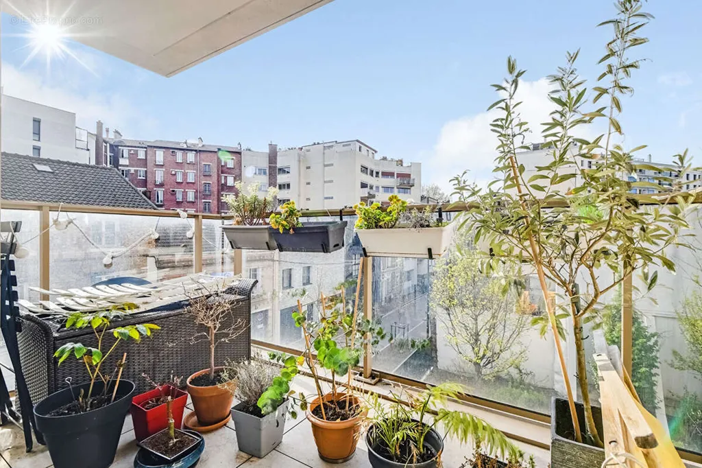 balcony