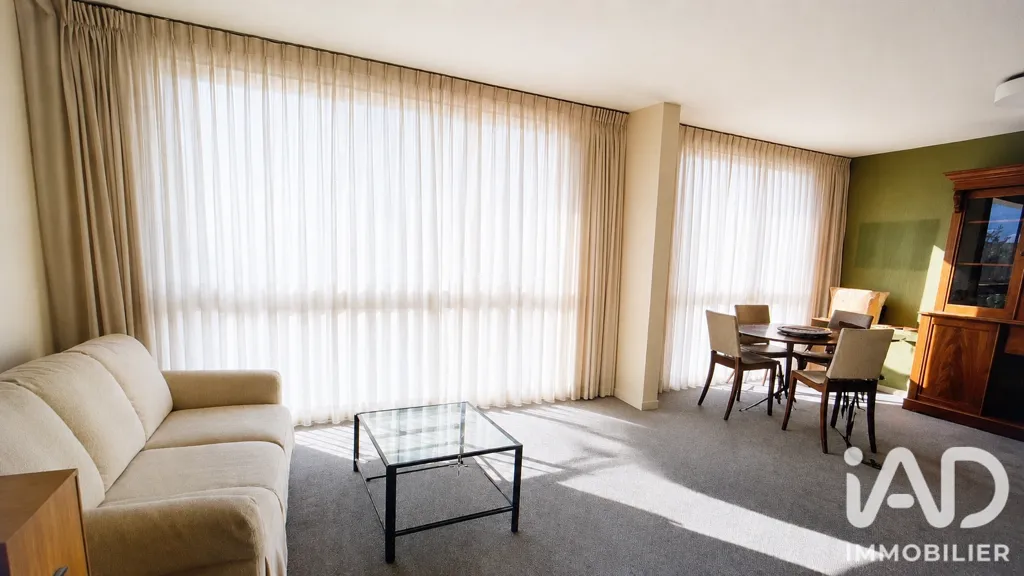 Wohnzimmer - 4-Piece Flat with Balcony in La Barre Ormesson