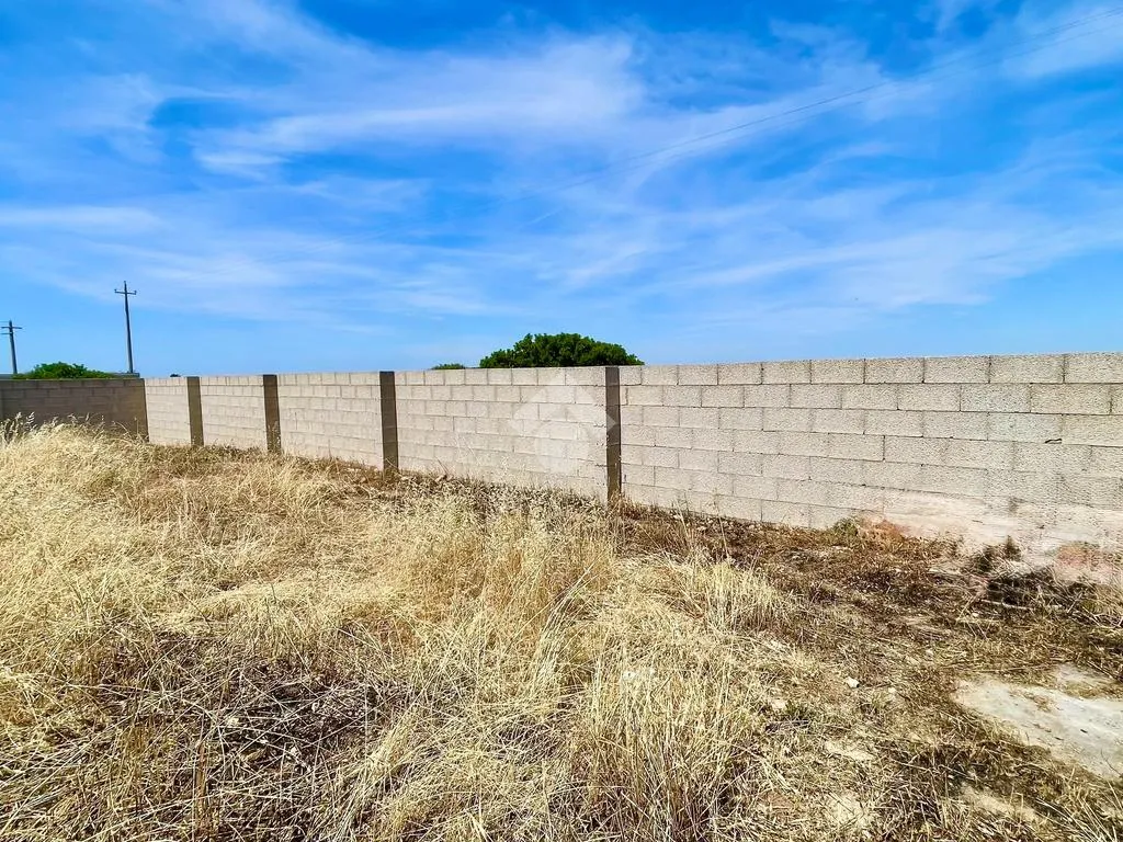 Aed - Buildable Plot in Semi-Central Ugento