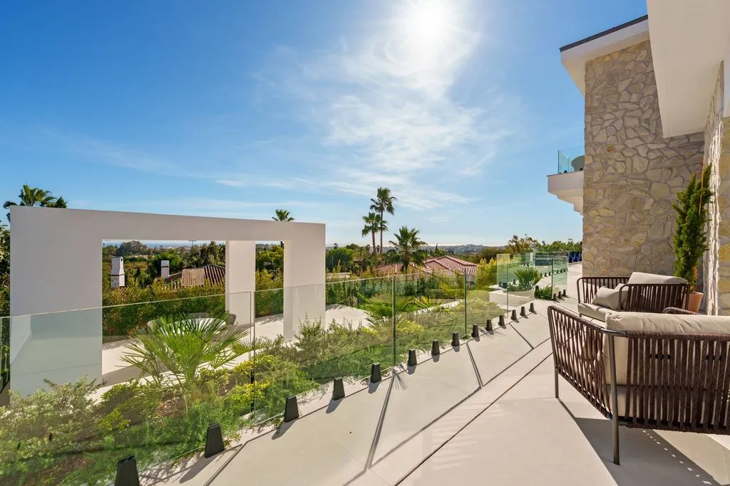 Terrasse - Luxury Villa with Infinity Pool in La Quinta, Benahavís