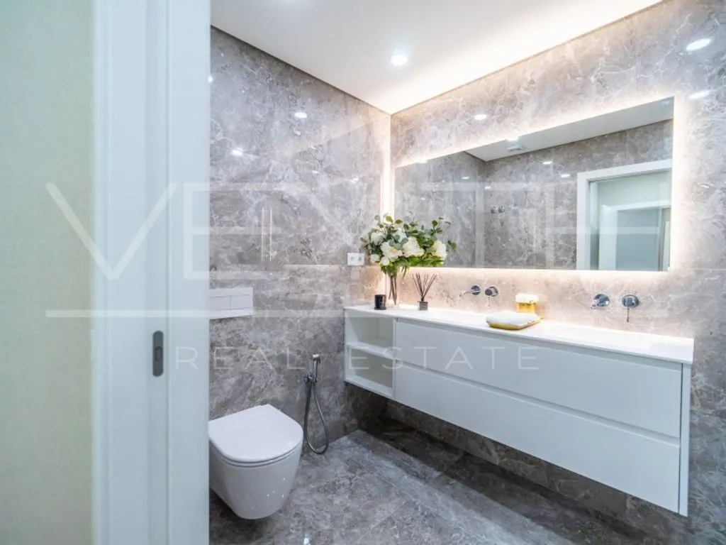 Vannitoad - Luxury Duplex Flat with Terrace in Portas da Cidade