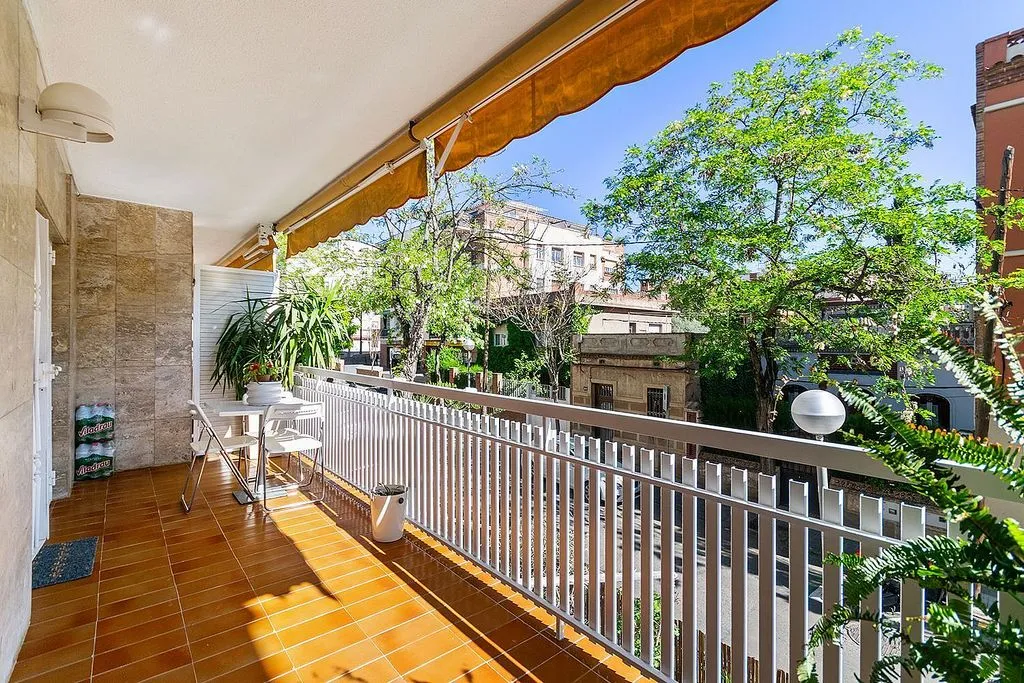 balcony