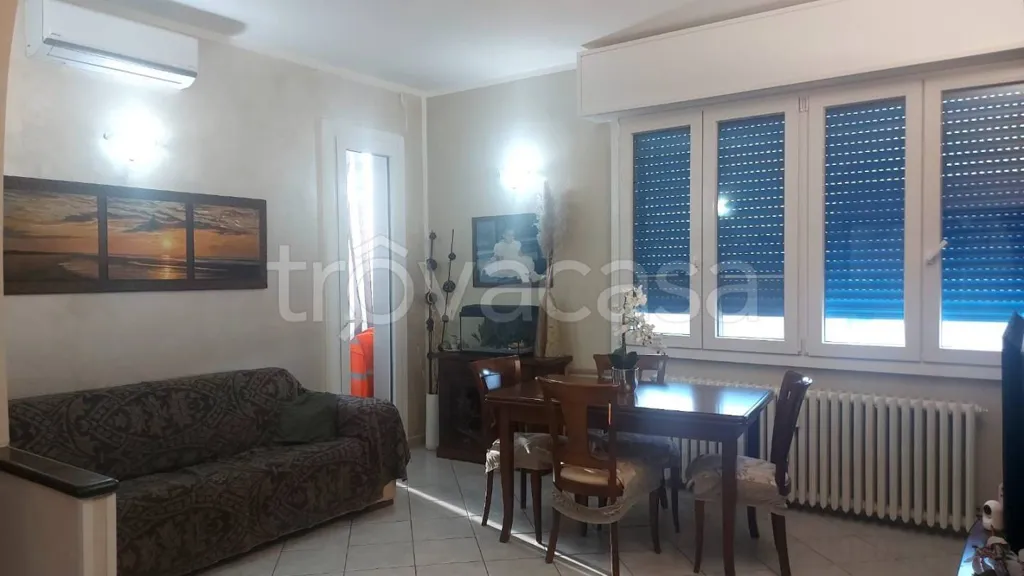 Elutuba - Rear-Facing Apartment with Balcony in Turin