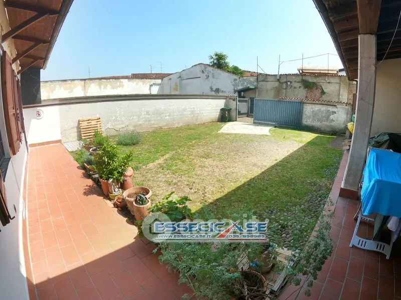 Aed - Independent House with Garden in Soncino