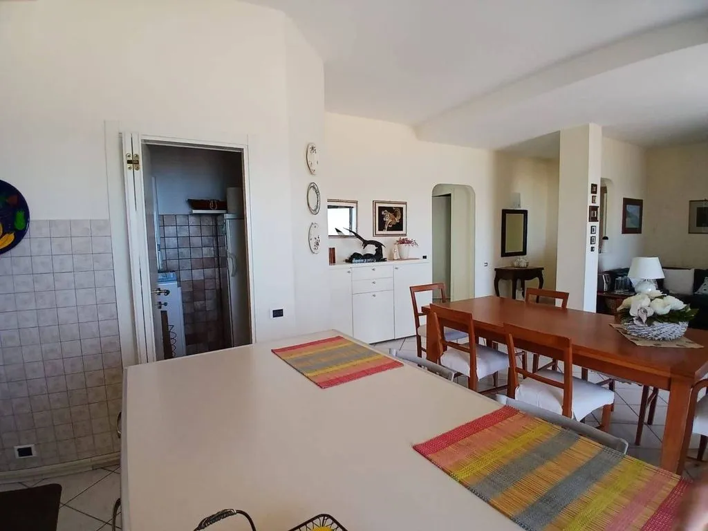 Salle à manger - Luxury Penthouse with Panoramic Views in Civitanova Marche
