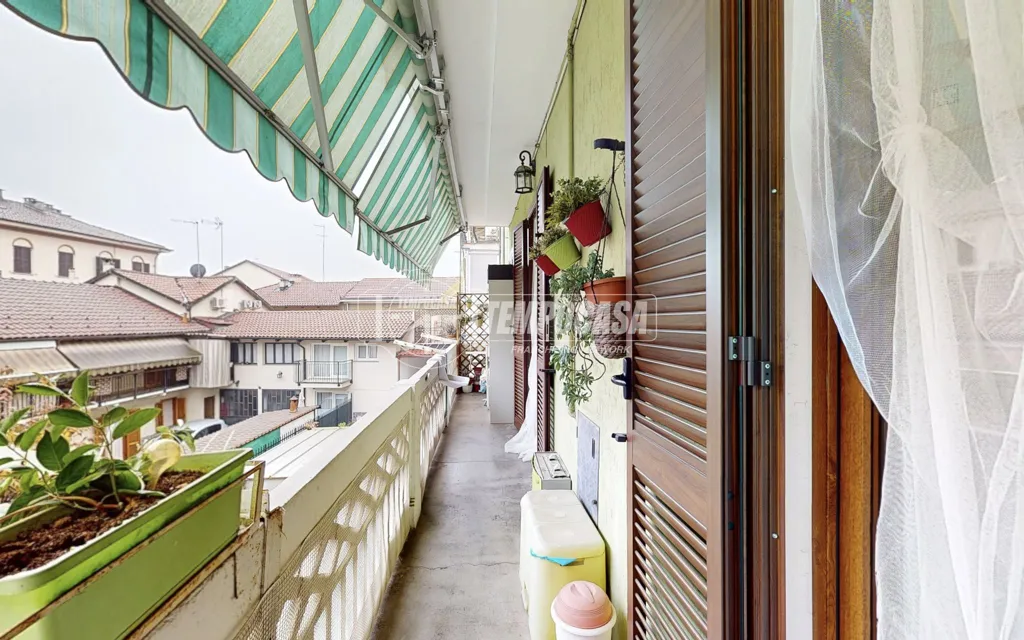 Balcon - Apartment with Balcony in Orbassano Centre