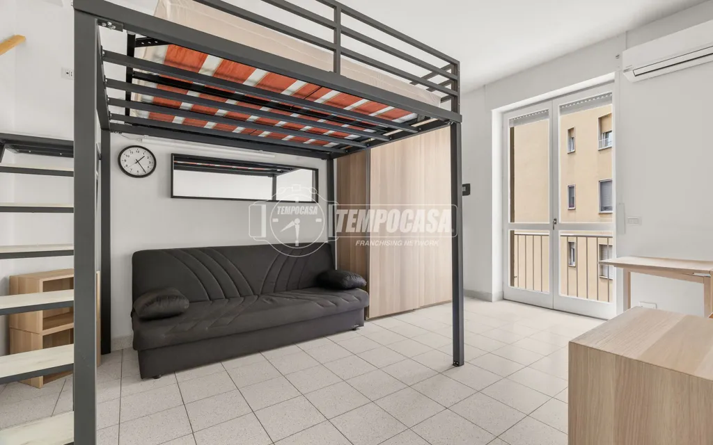 Magamistoad - Spacious Studio with Balcony in Milan