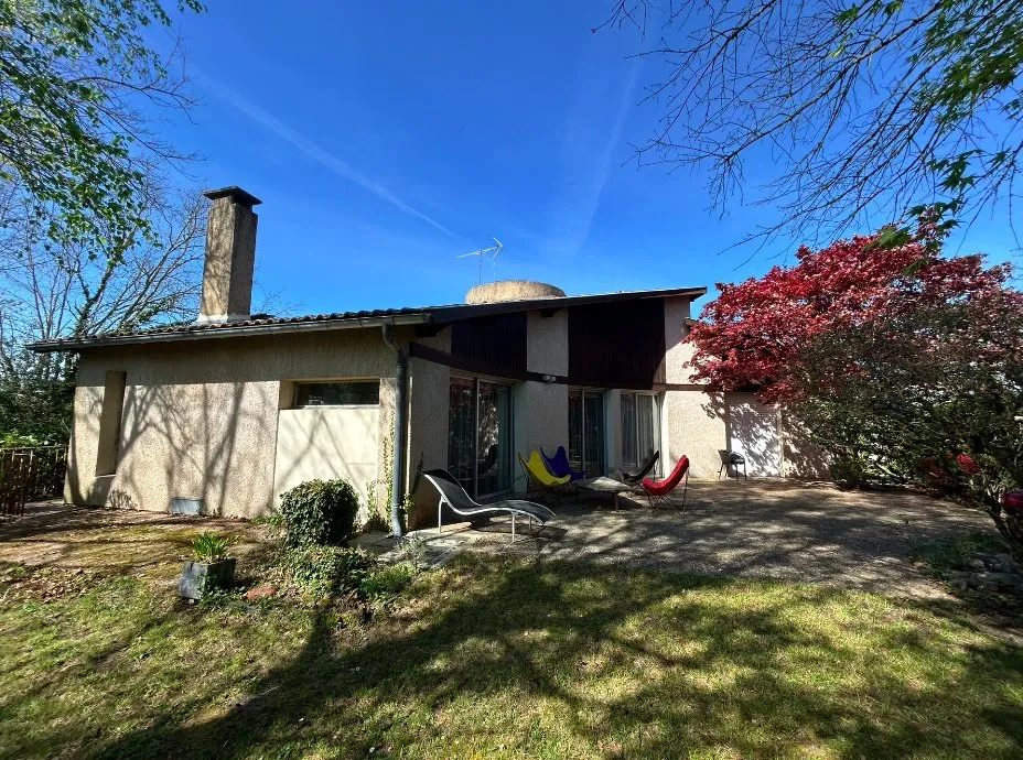 Jardin - Maison d'Architecte avec Jardin à l'Abri des Regards
