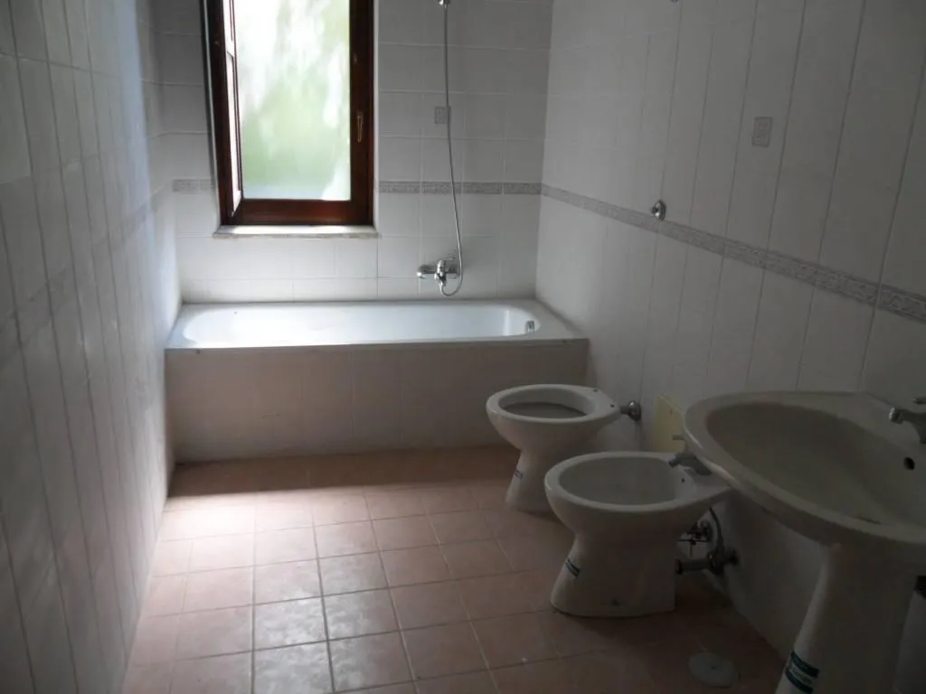 Salles de bain - Trilocale with Garden in Capocastello, Mercogliano