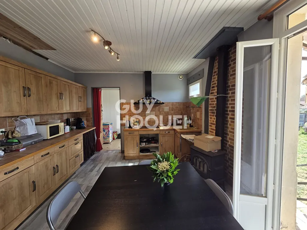 Functional House with Dependent Spaces in Rion-des-Landes