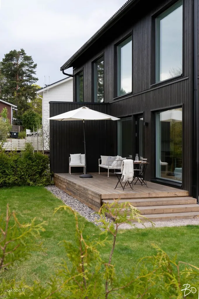 Välivaade - Modern Design Duplex with Sauna in Vantaa Hiekkaharju