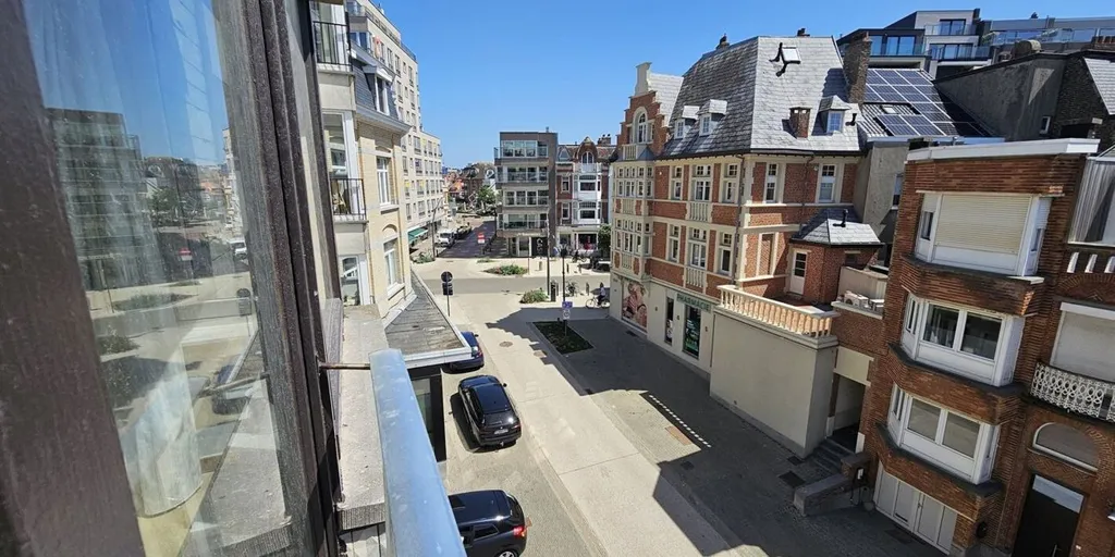 Extérieur - Appartement avec Balcon près de la Mer à De Panne