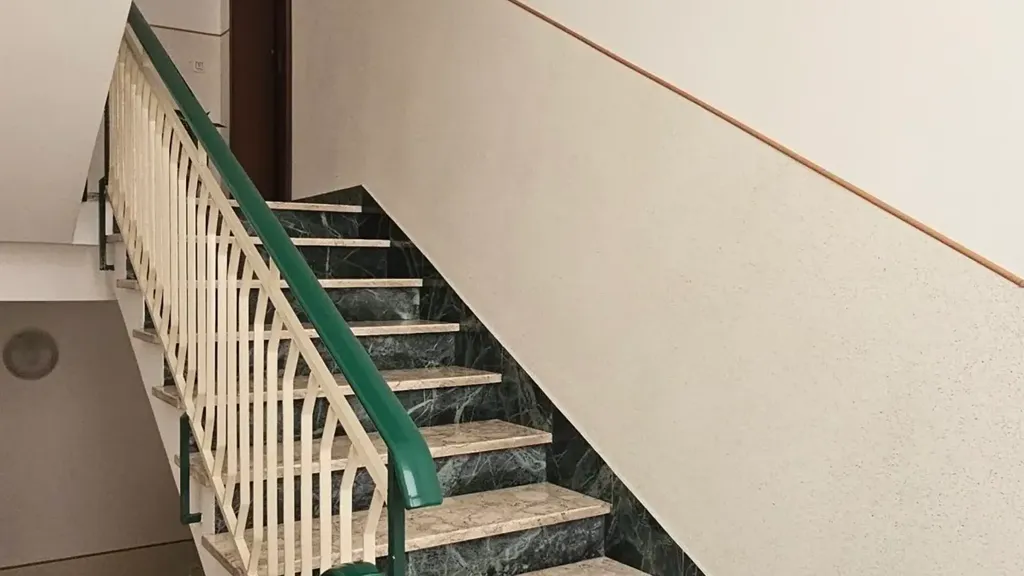 Pièces - Apartment with Marble Flooring in Jesi