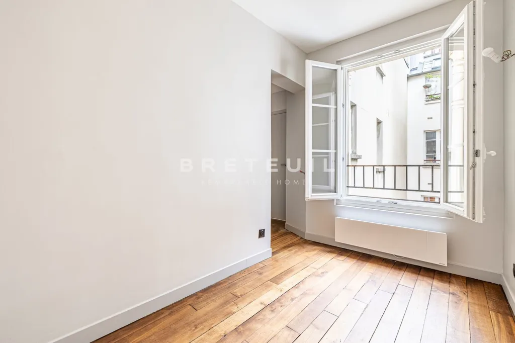 Pièces - Appartement 4 Pièces dans un Immeuble Ancien à Paris 7ème